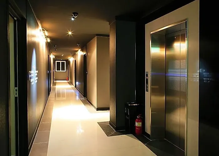 Zum Hotel Seul