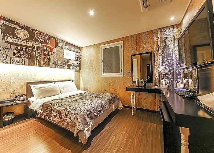 Hotel Zum 2*