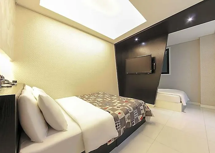 Zum Hotel Seul