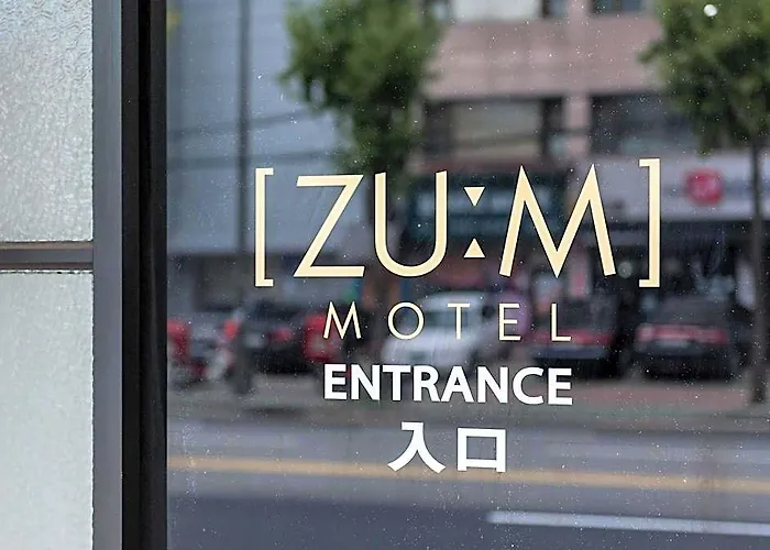 Zum Hotel 2*